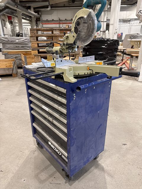 Image 1/15