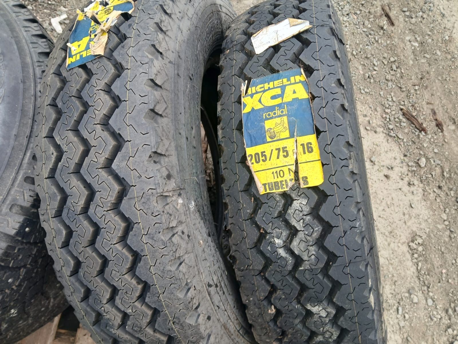 Image 1/4
