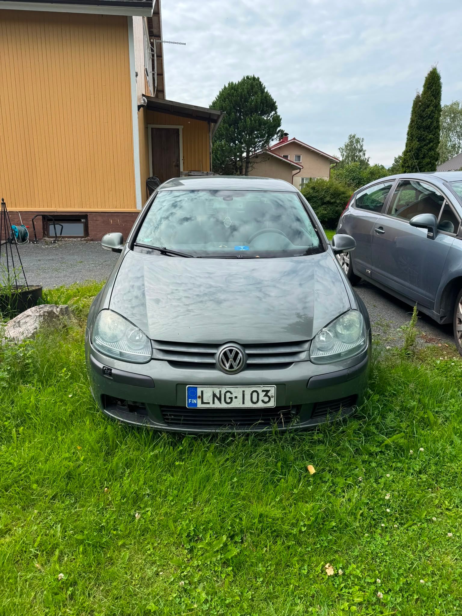 Image 2/12