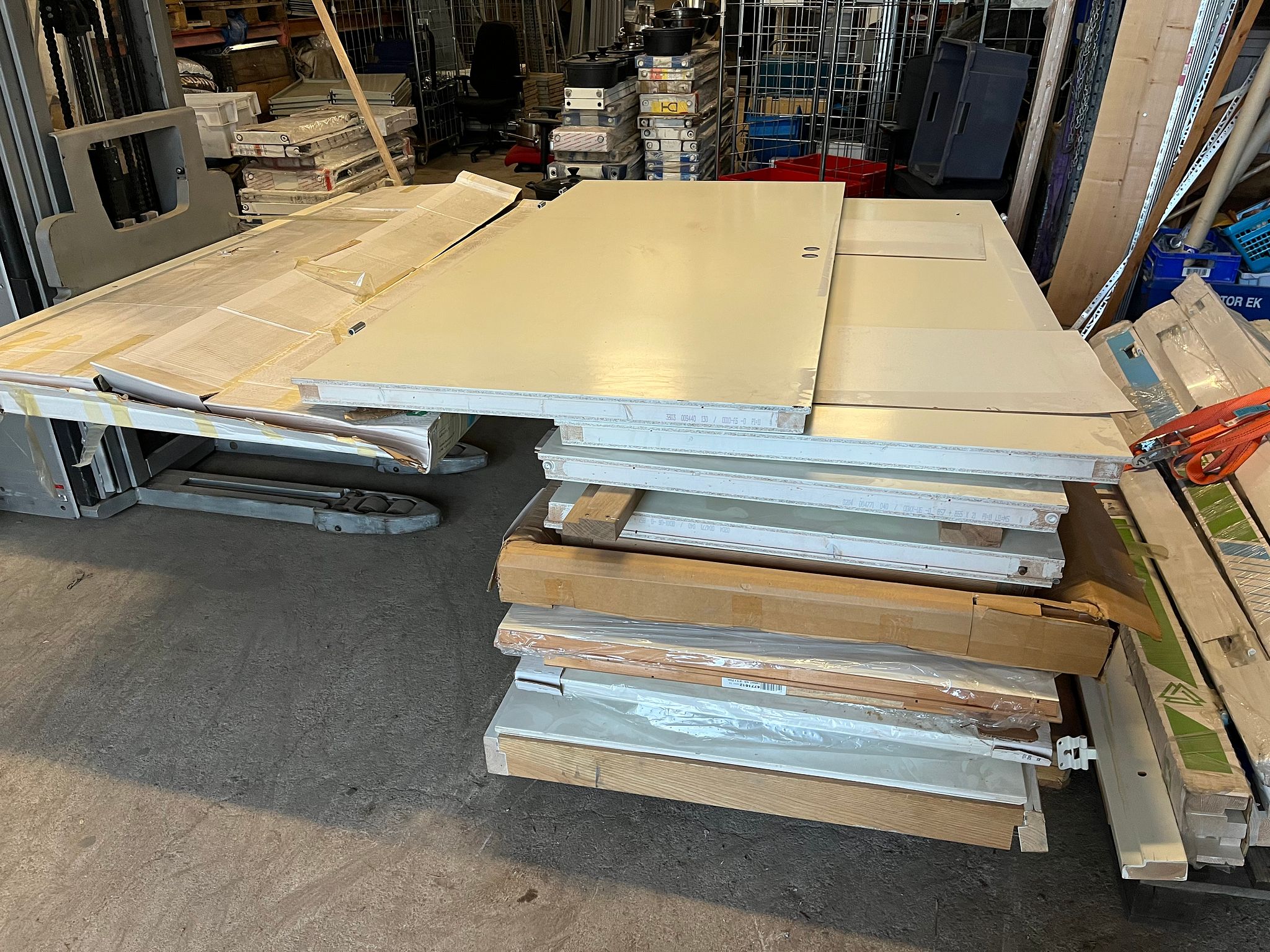 Image 3/39