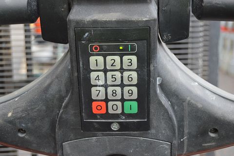 Image 23/25
