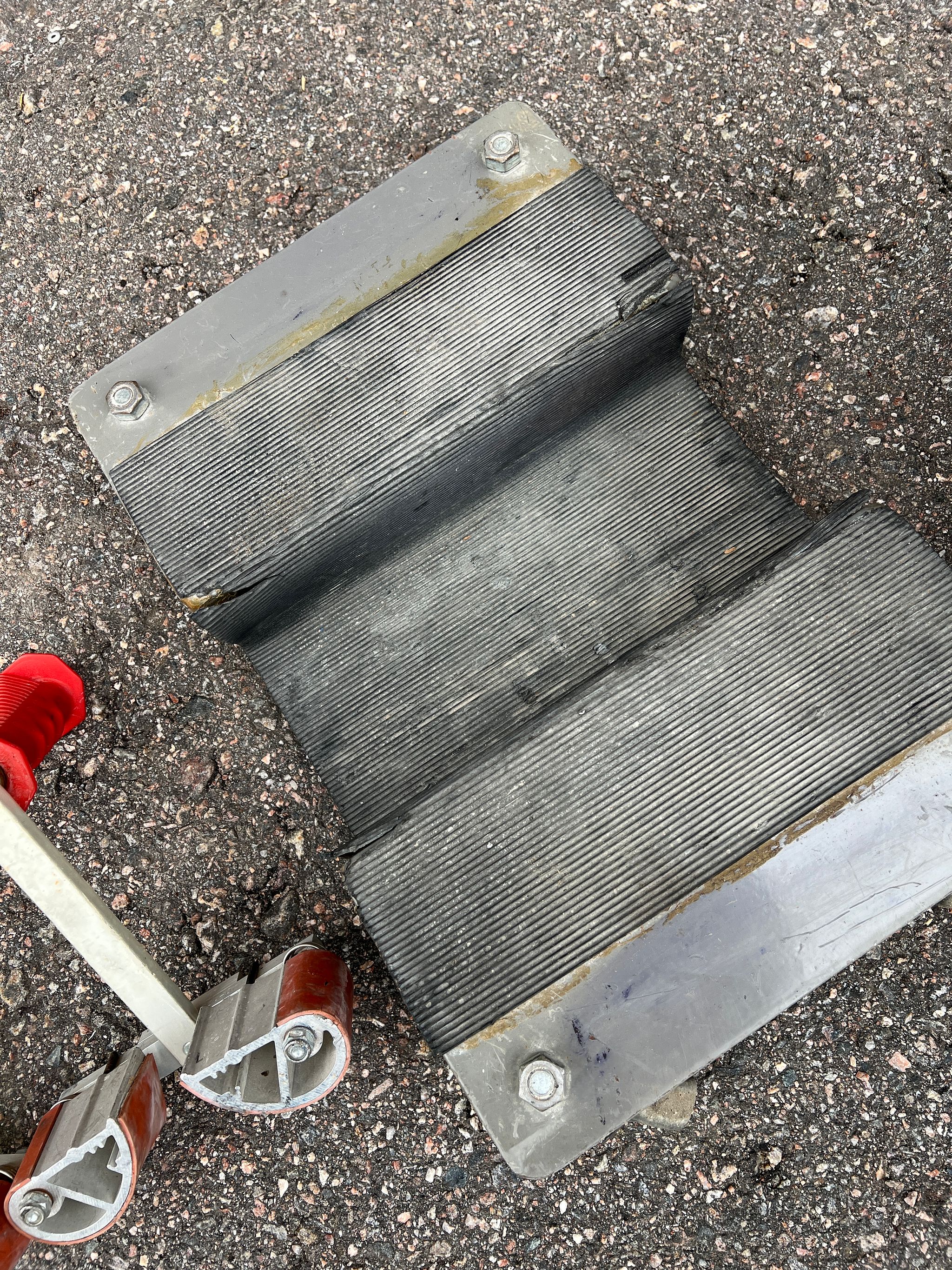 Image 3/5
