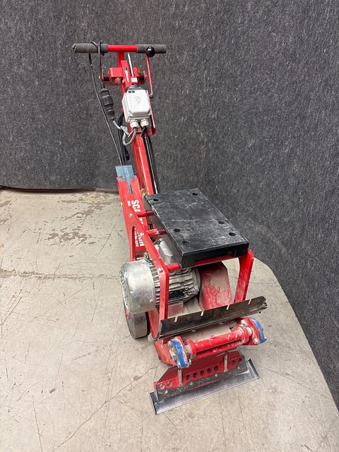 Image 3/12