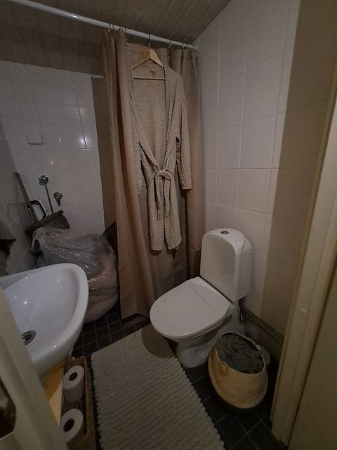 Image 9/14