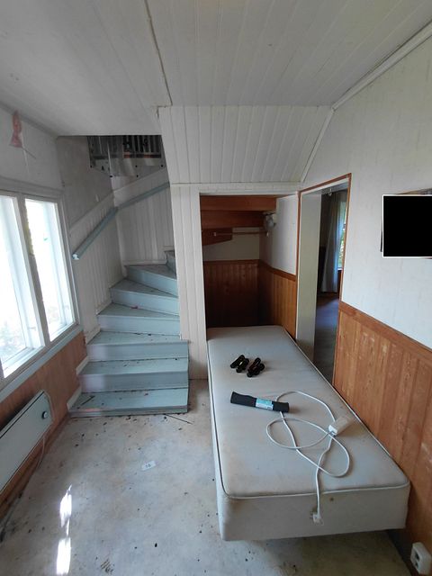 Image 4/12