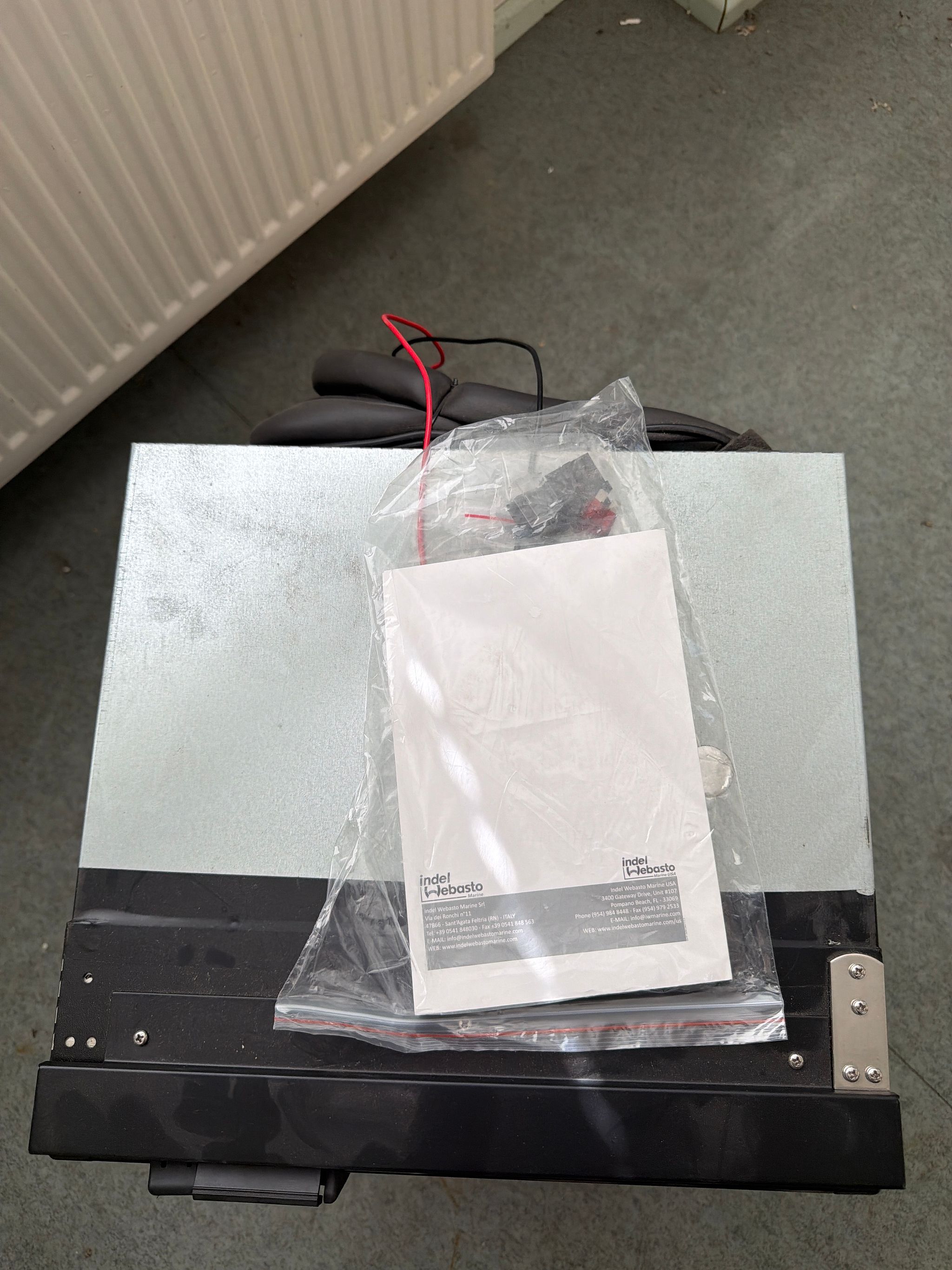 Image 4/5
