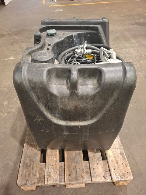 Image 4/5
