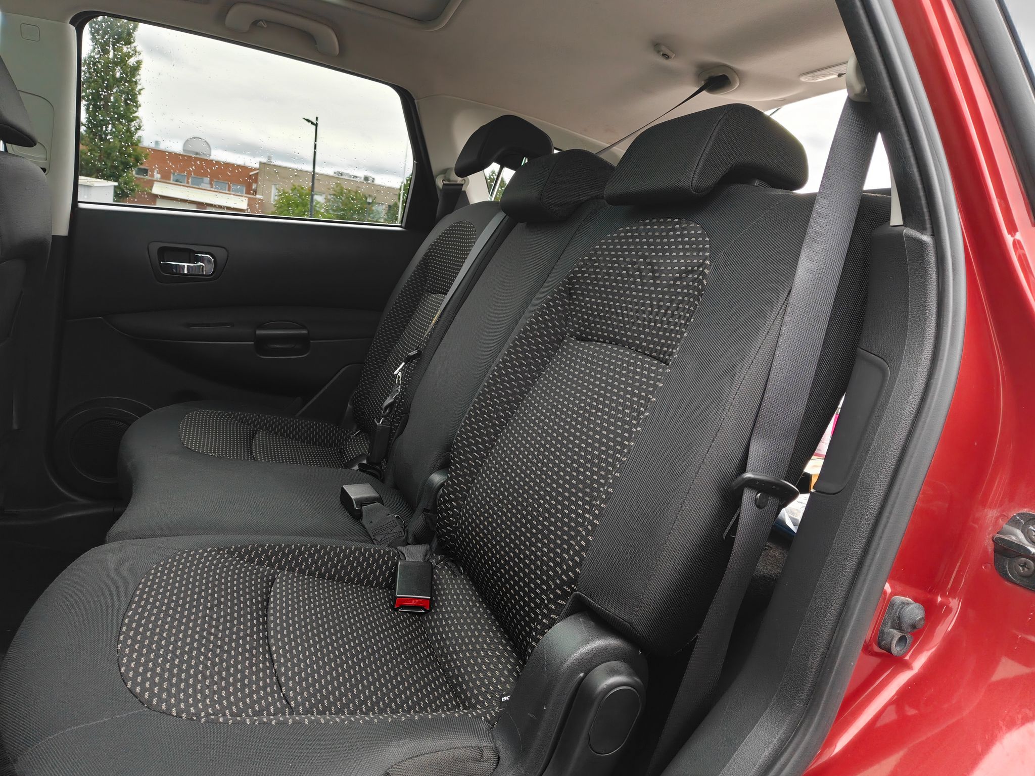 Image 28/49