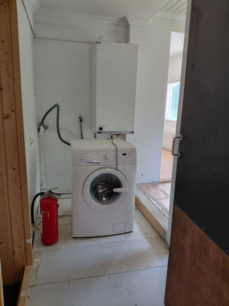 Image 8/43