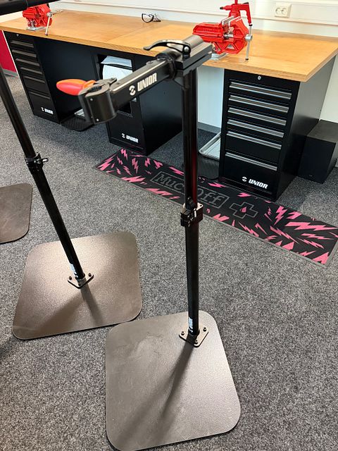 Image 2/7