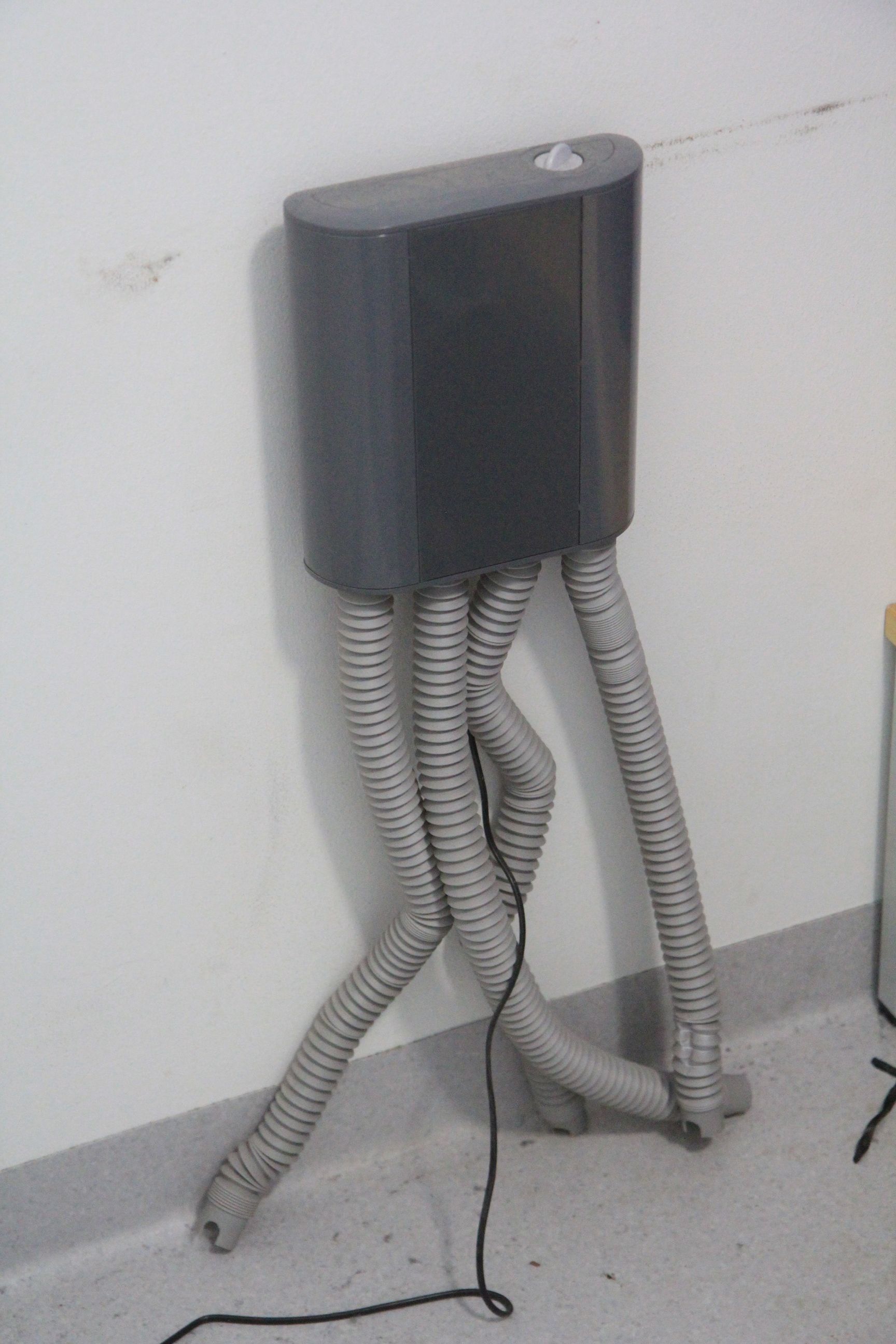 Image 8/10