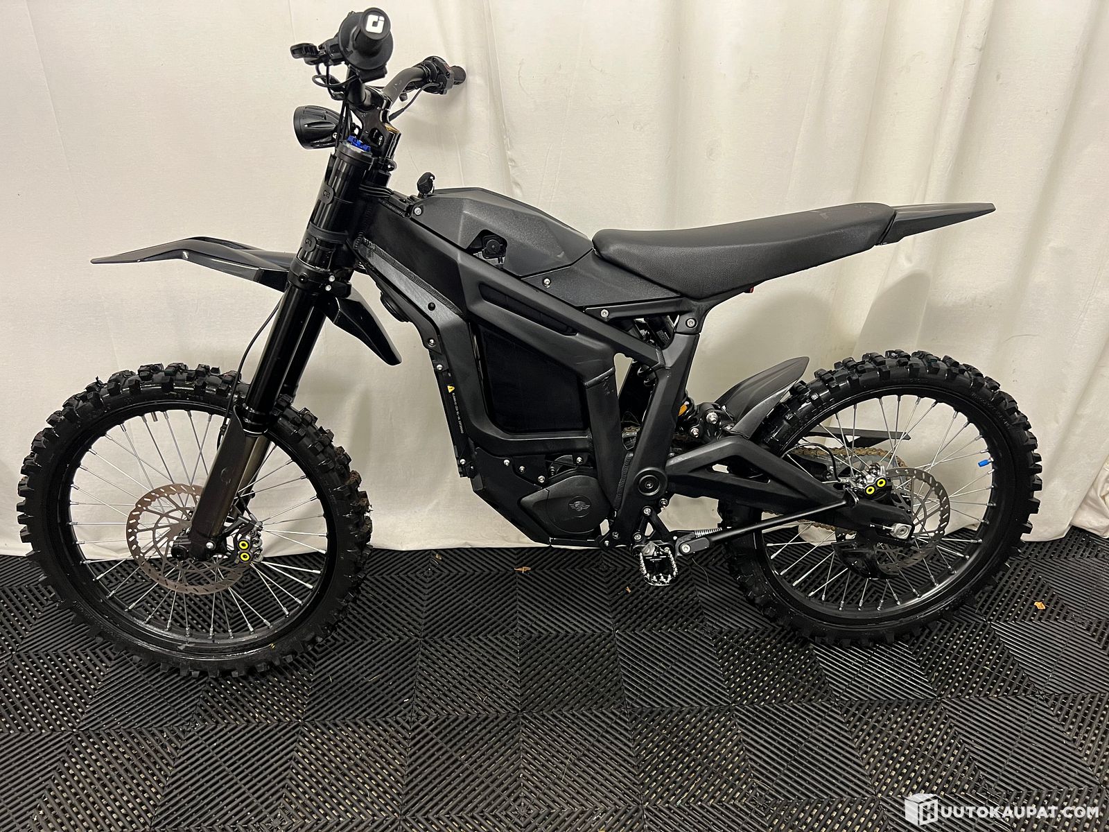 Talaria Sting R MX4 sähkömotocrosspyörä 60V 8kW, vm. 2024, Renthal-tanko, Magura-jarrut, Renthal, ei rekisteröity, Pornainen的来源图片