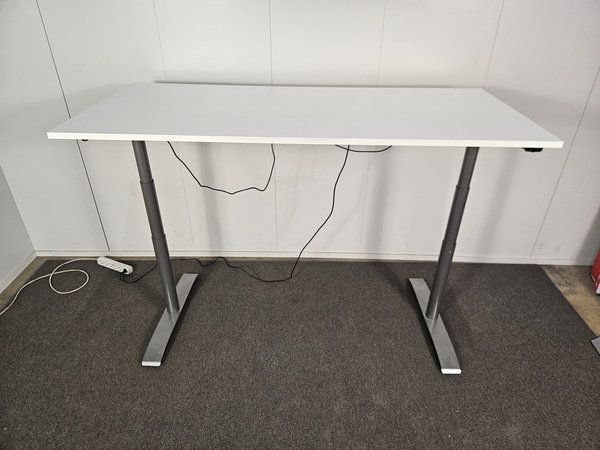 Image 2/8