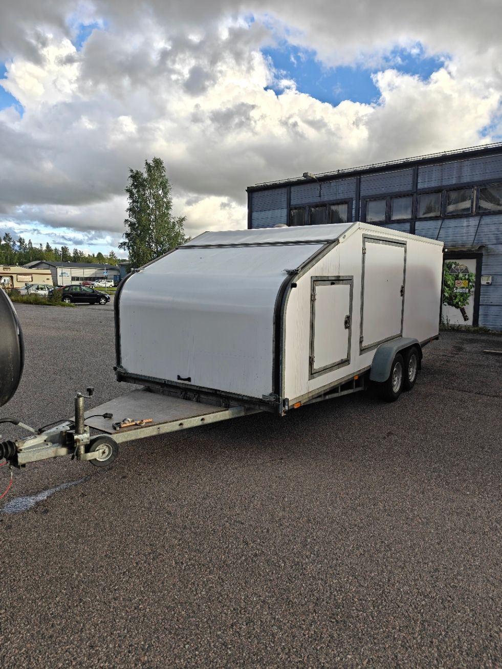 Image 1/7