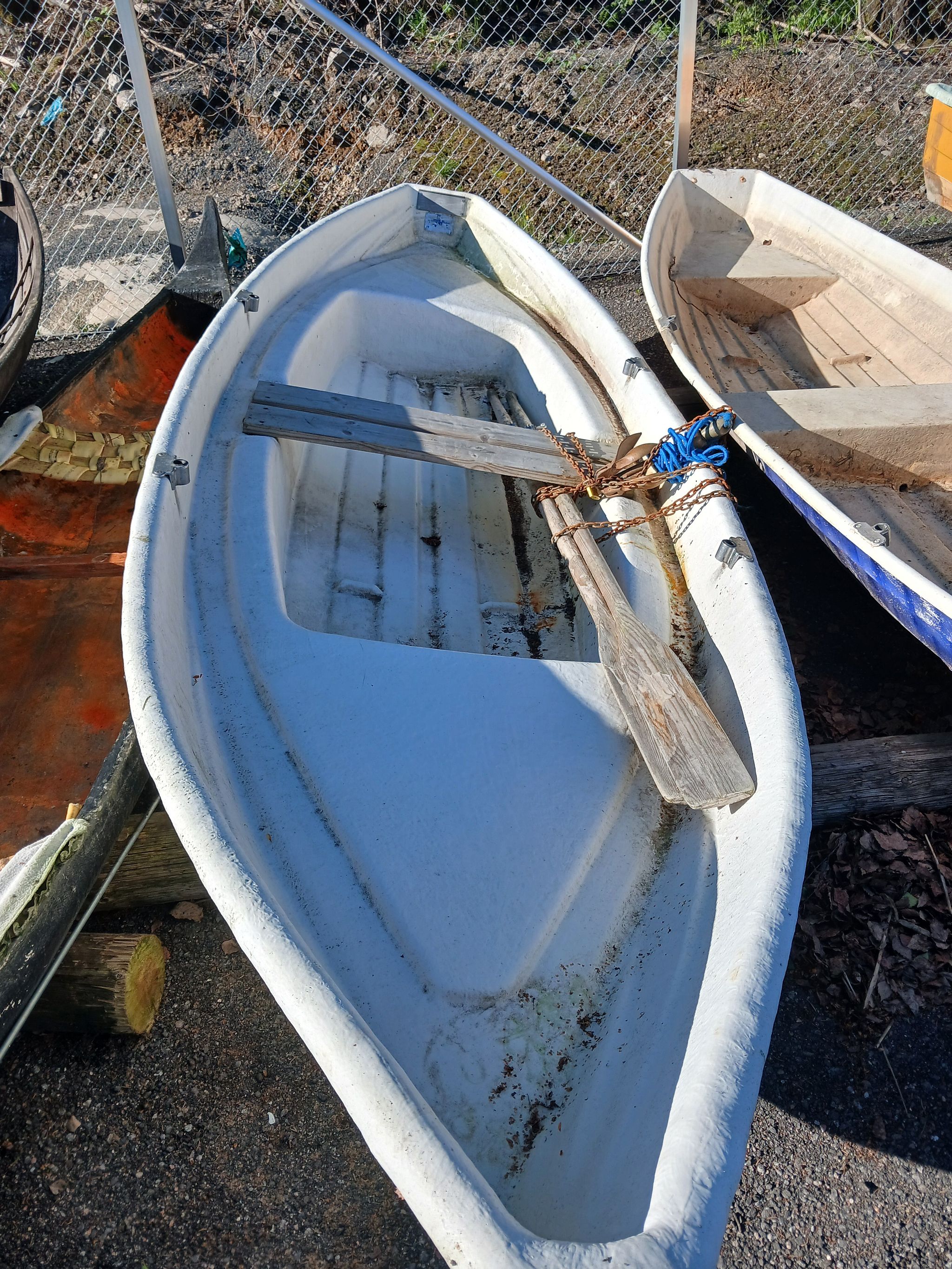 Image 4/6