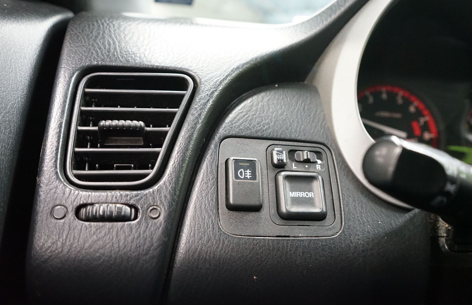 Image 16/27