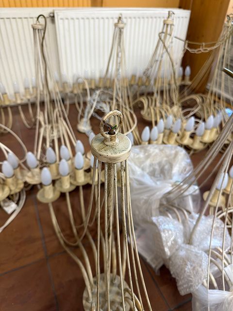 Image 6/6