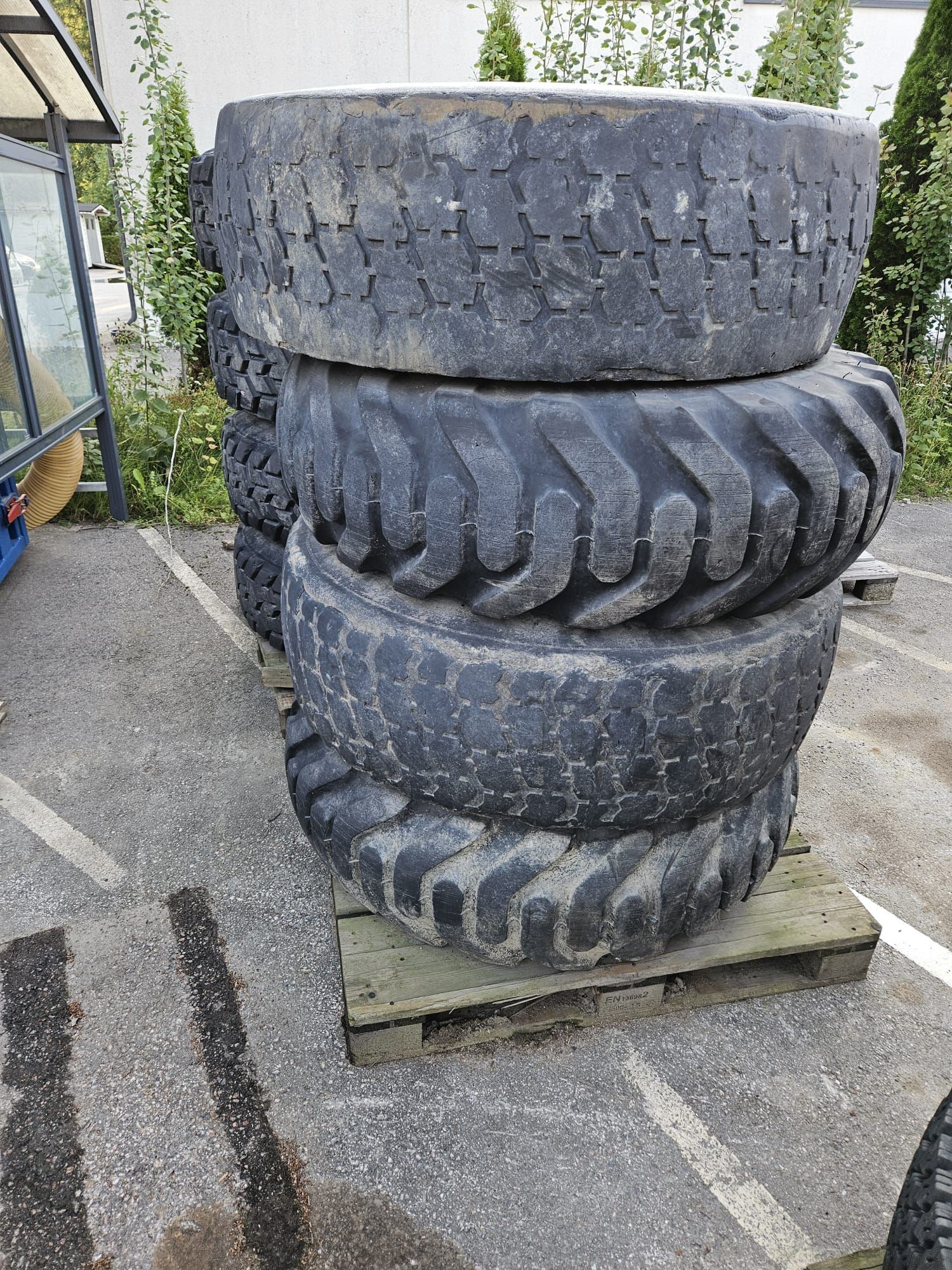 Image 18/20