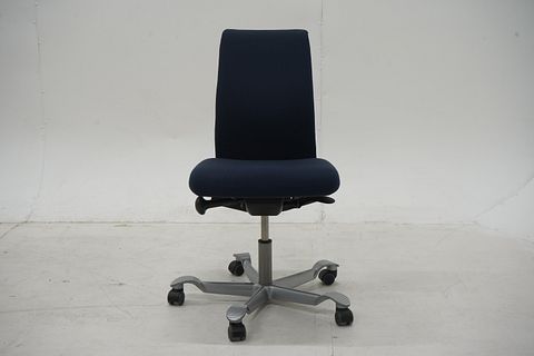 Image 1/7