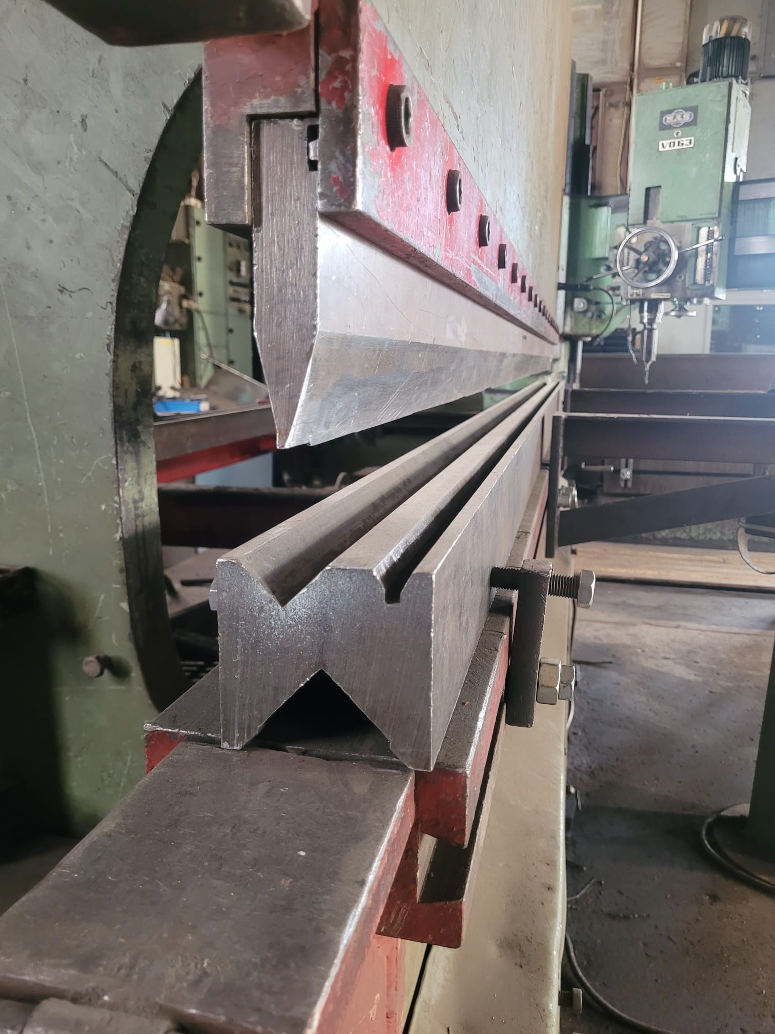 Image 6/7