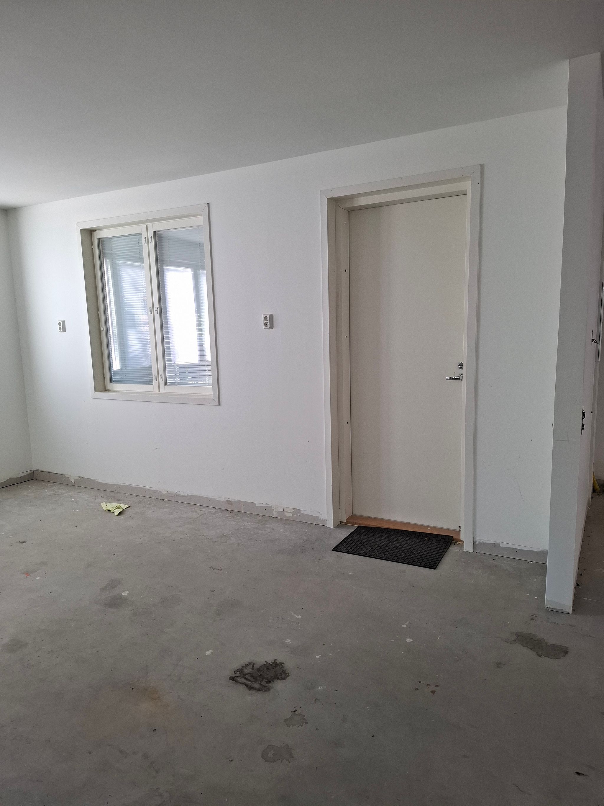 Image 11/26