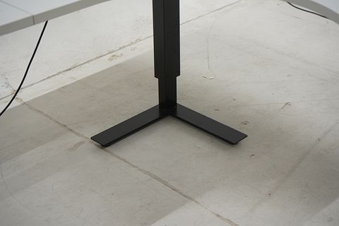 Image 8/12
