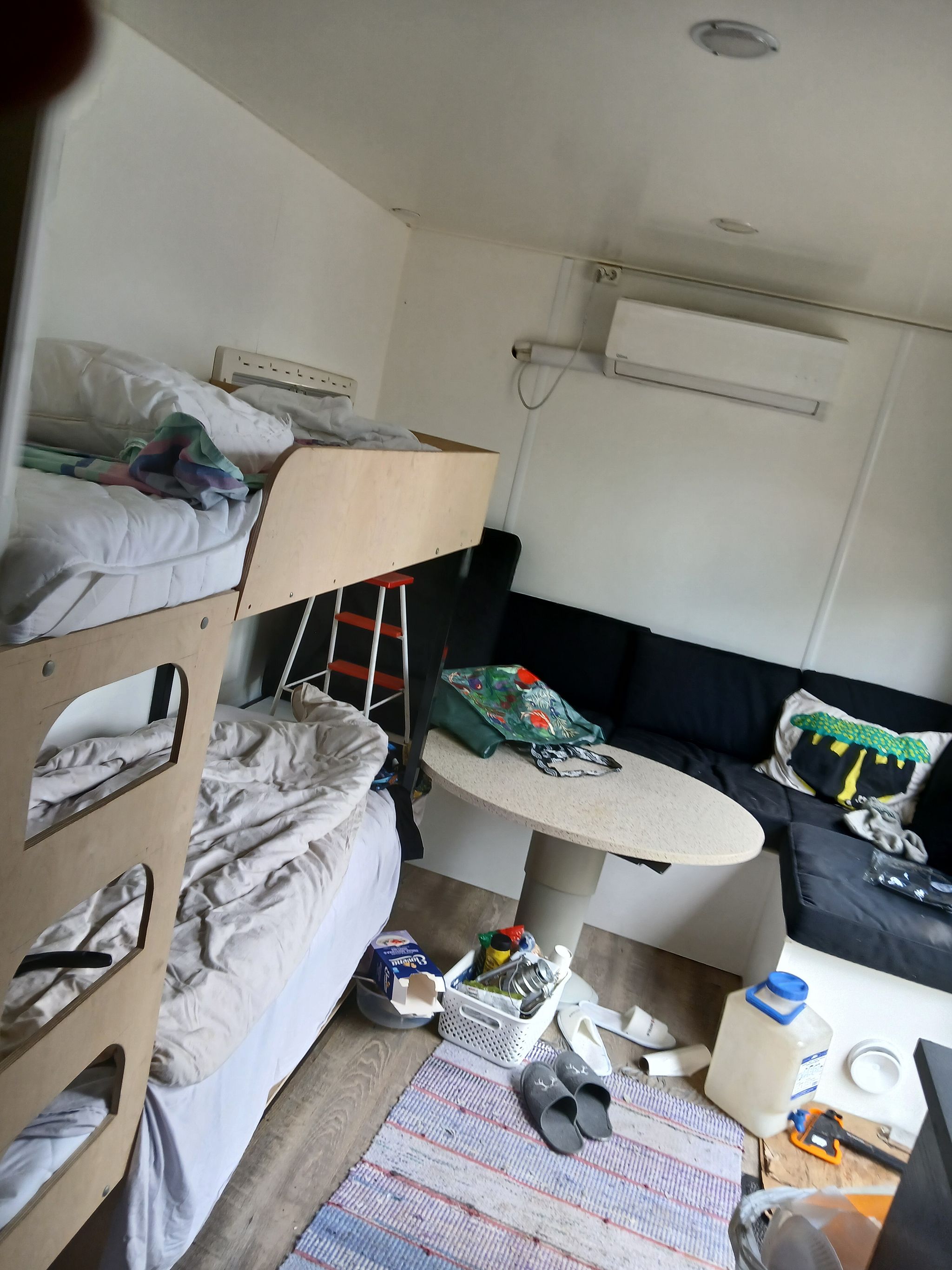 Image 5/9