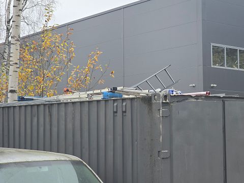 Image 5/9