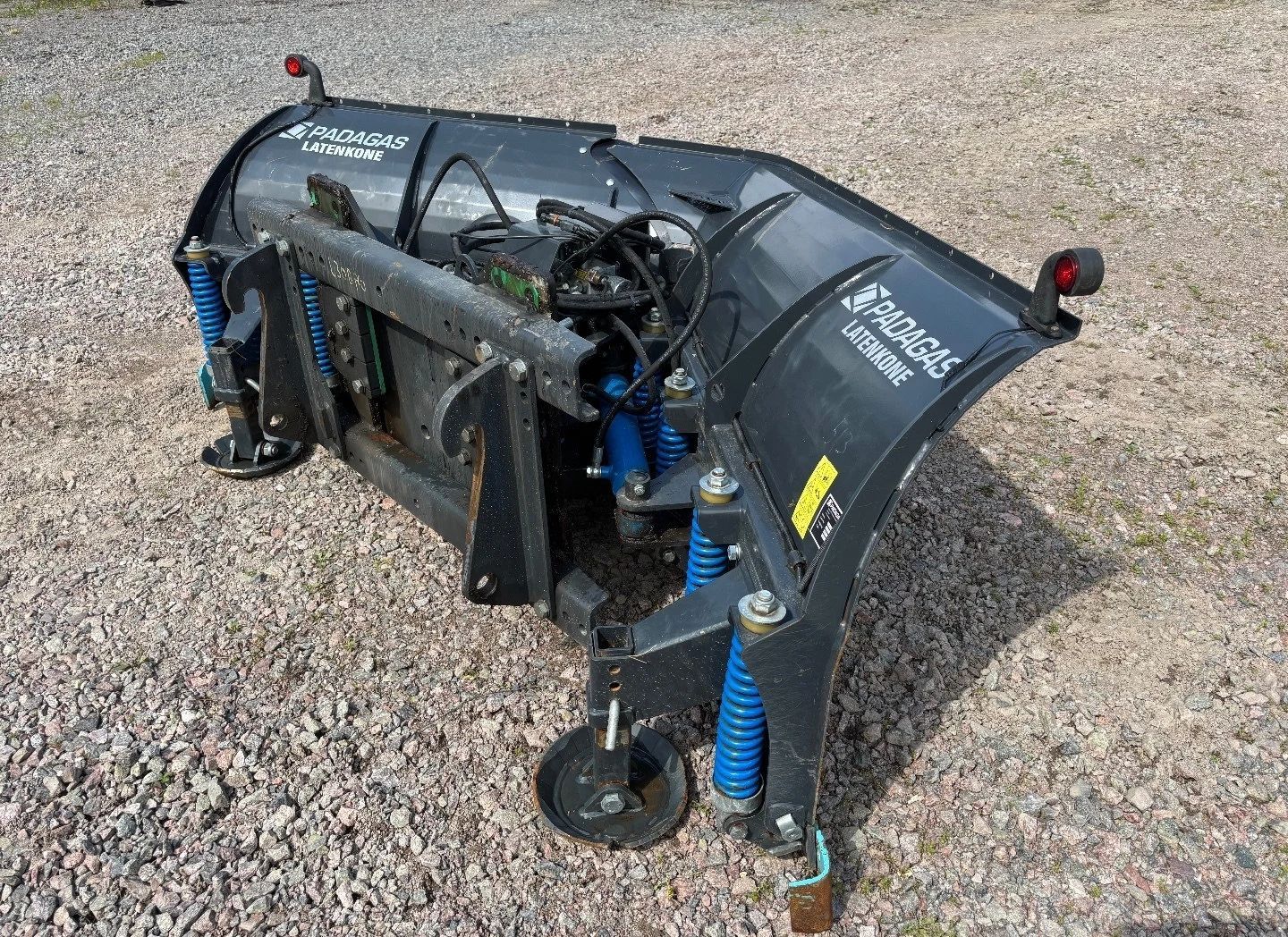 Image 3/9