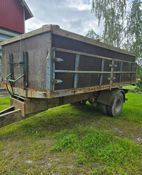 Image 8/23