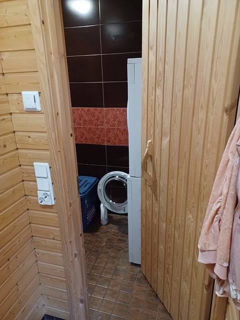Image 92/100