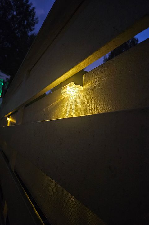 Image 1/19