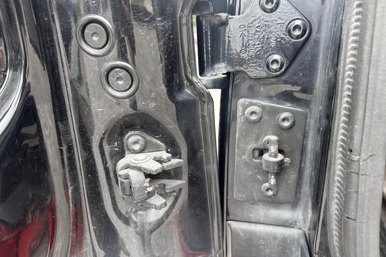 Image 15/44