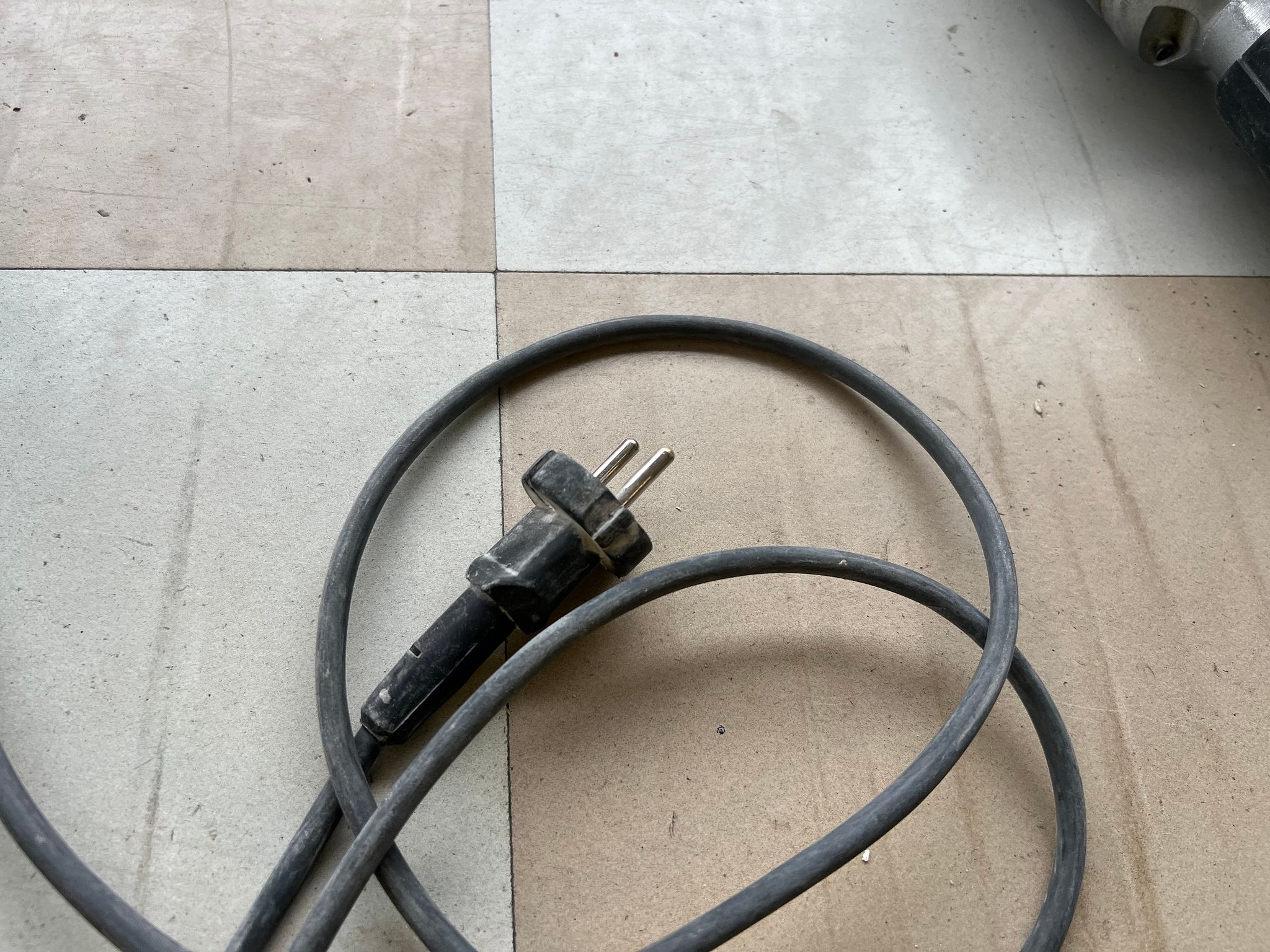Image 11/15