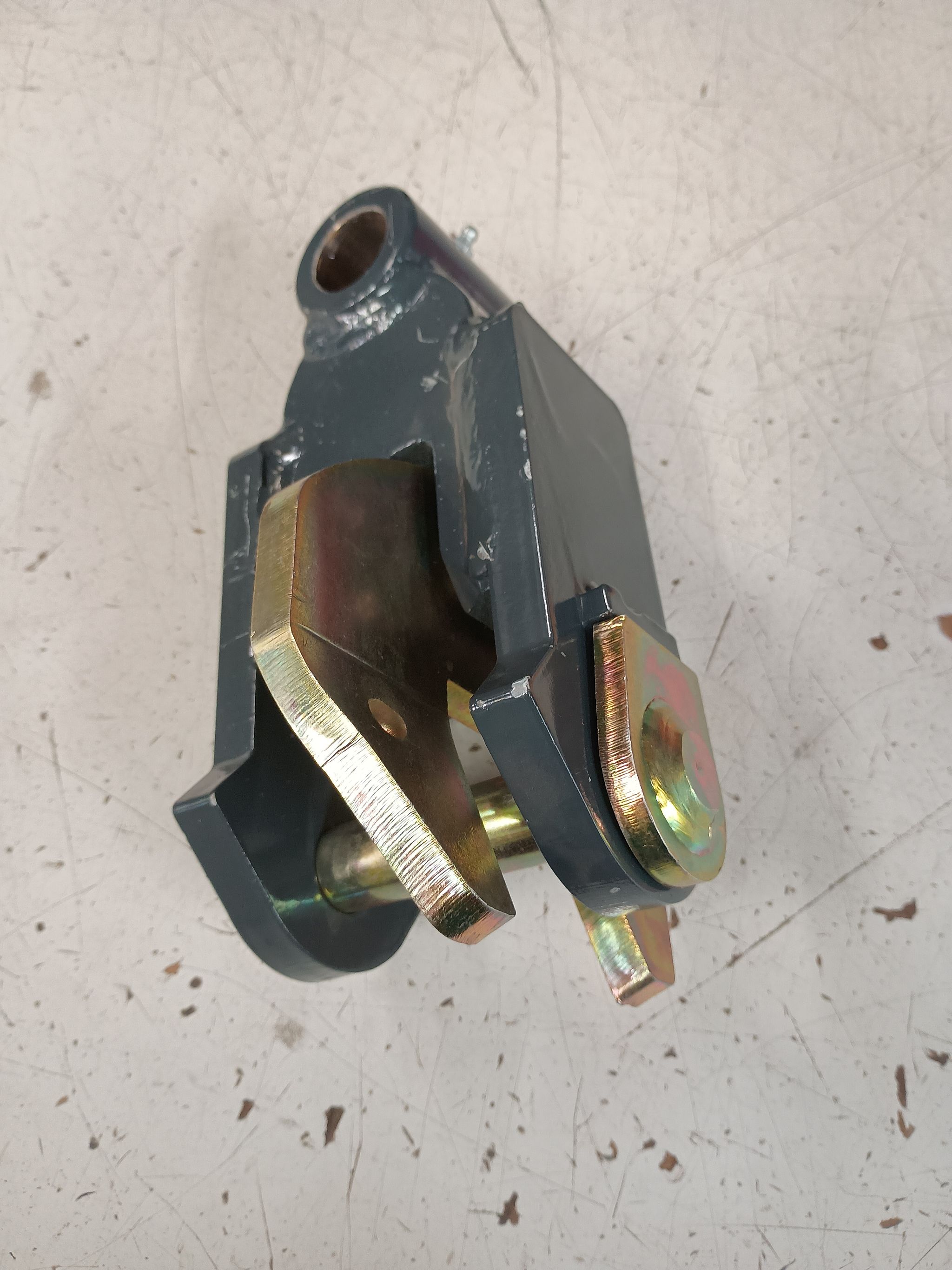 Image 1/4