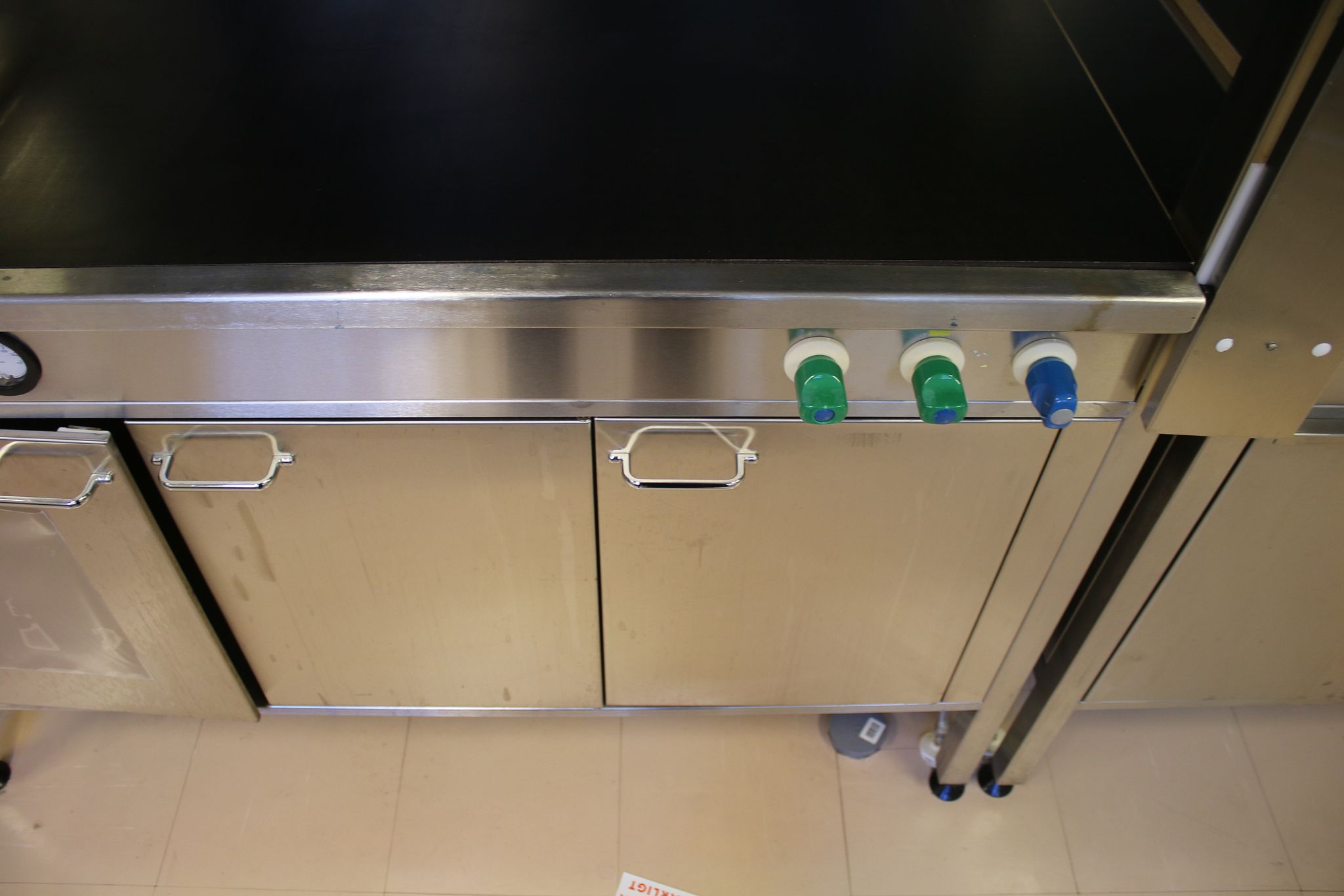 Image 4/19
