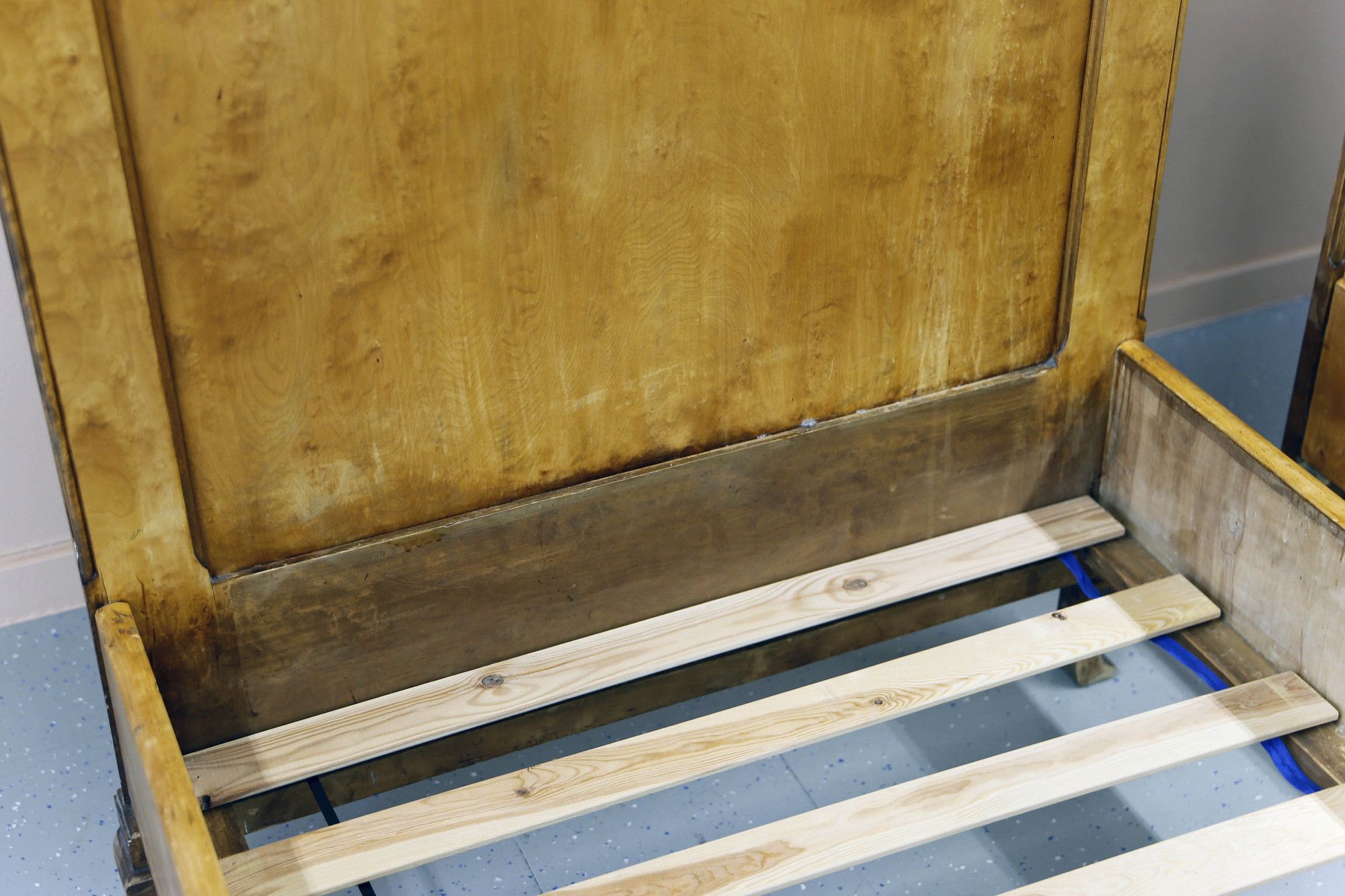 Image 18/68