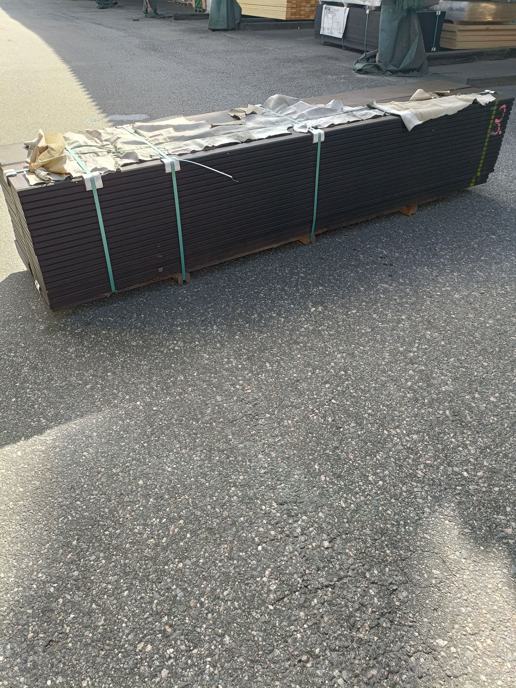 Image 3/3