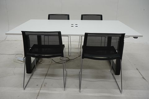 Image 4/15