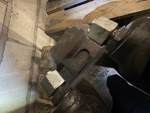 Image 4/4