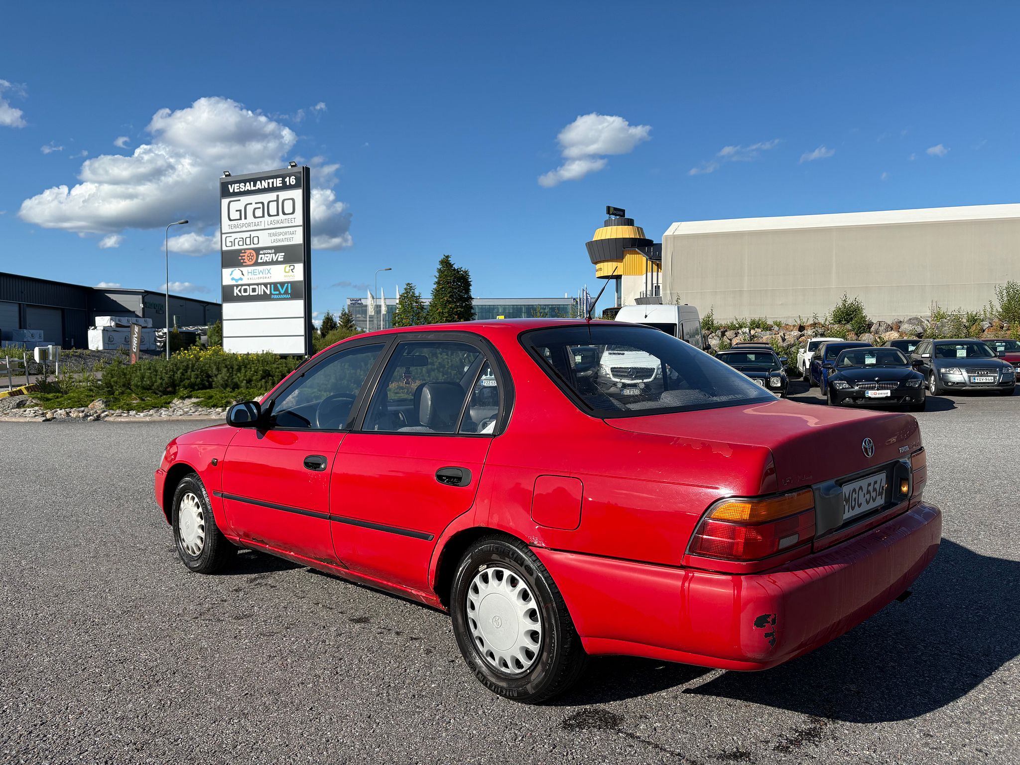 Image 3/32
