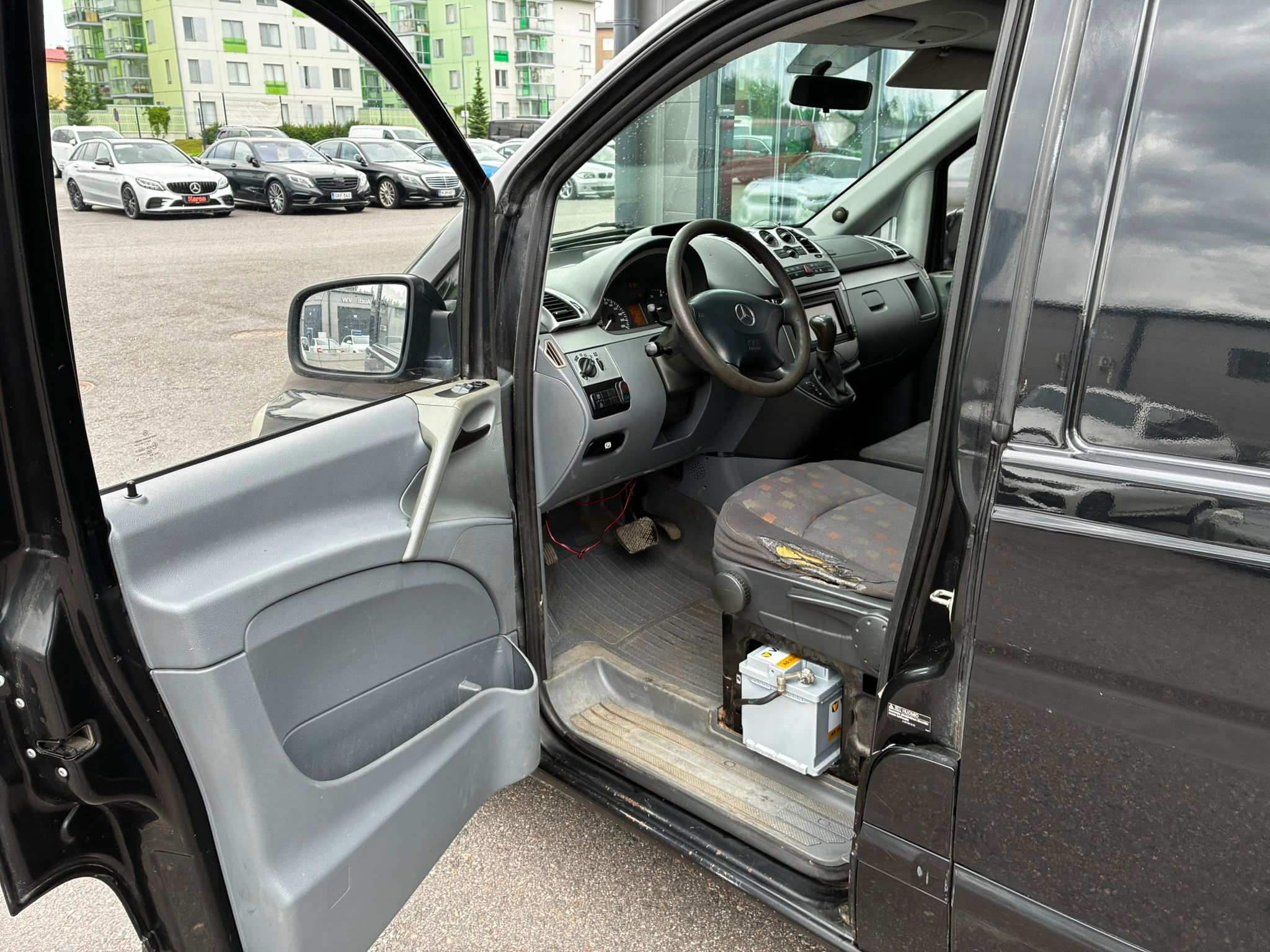 Image 7/19