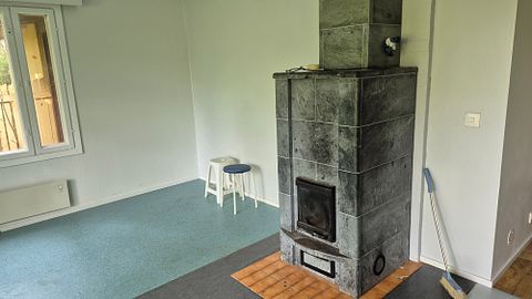 Image 6/9