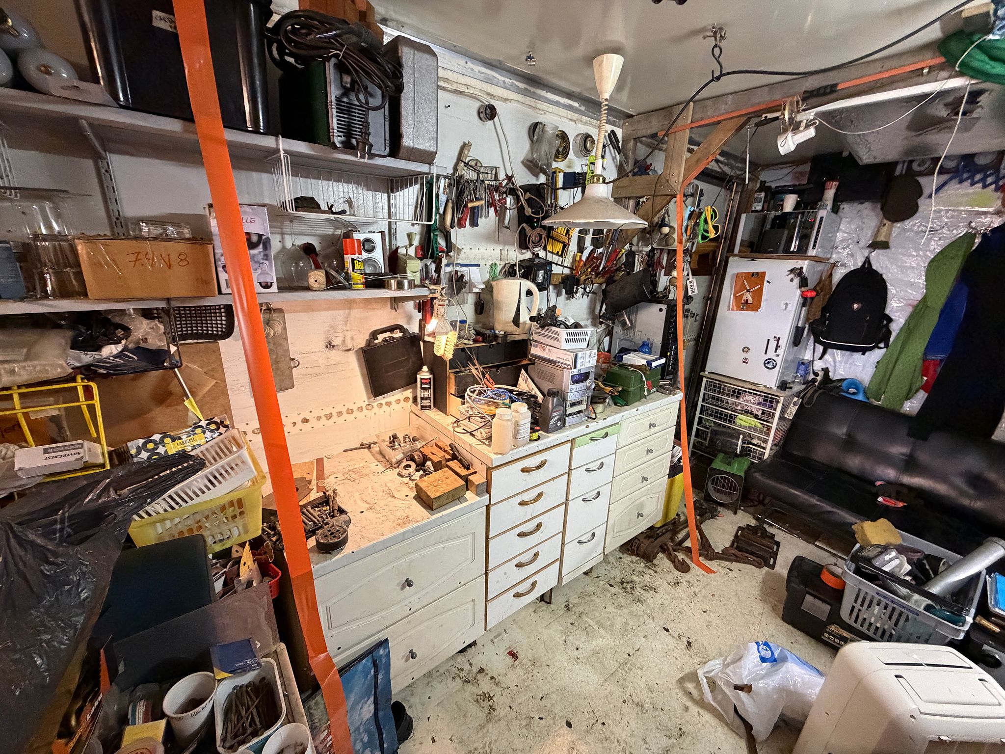 Image 3/28