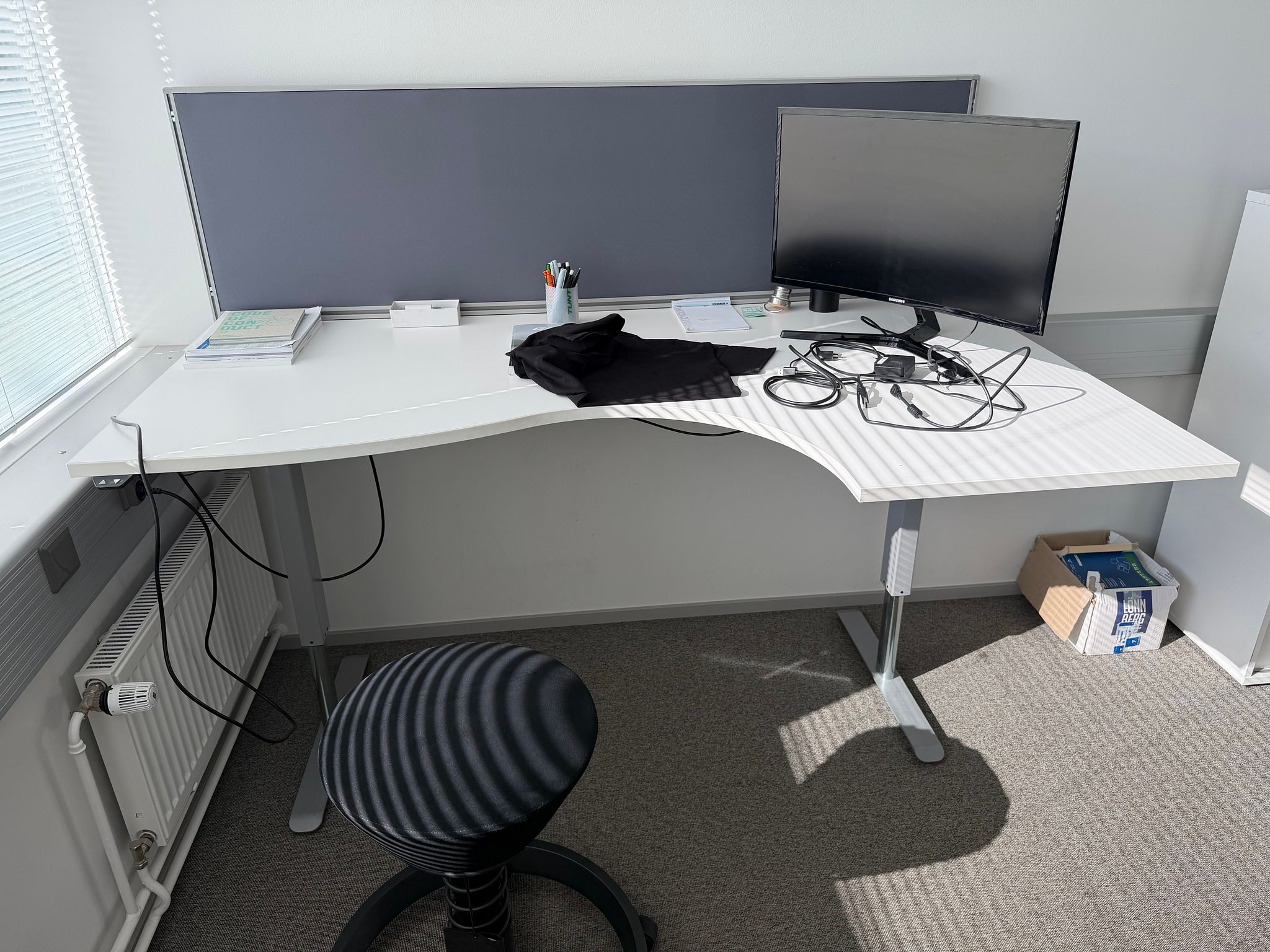Image 8/34