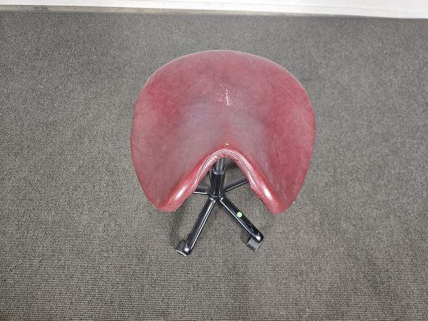 Image 4/10
