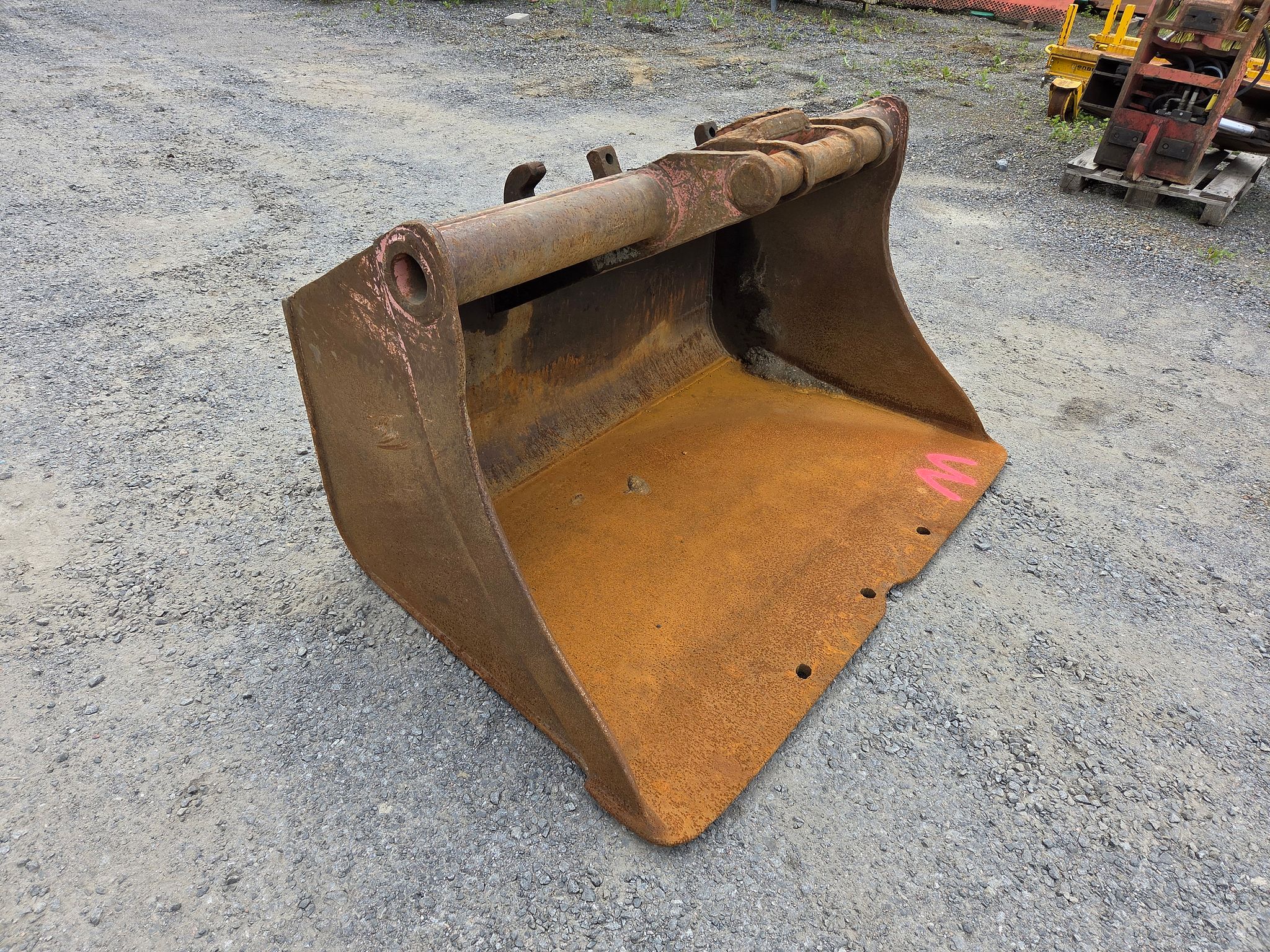 Image 1/4
