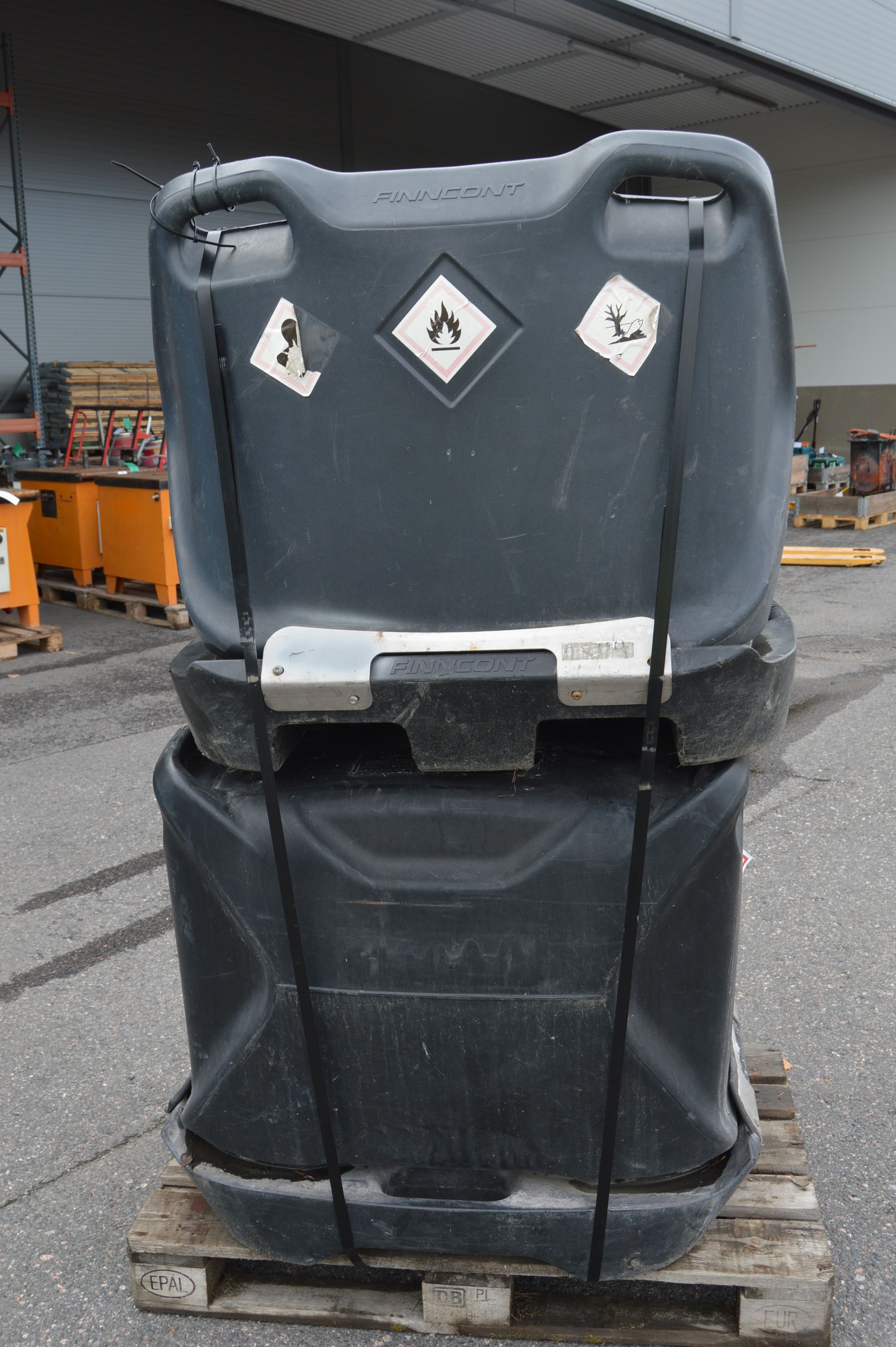 Image 6/9