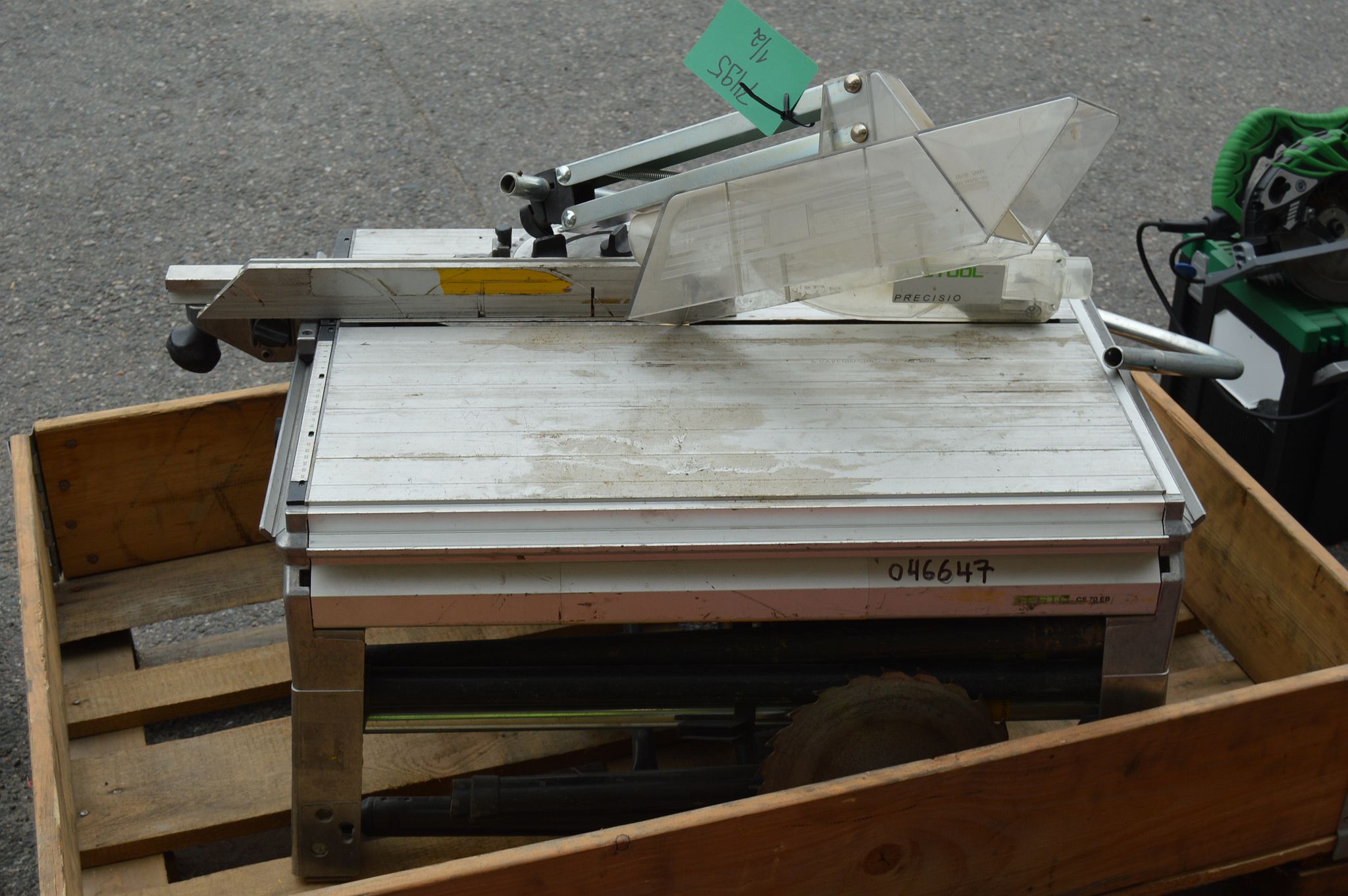 Image 11/27