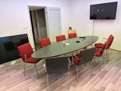 Image 1/25